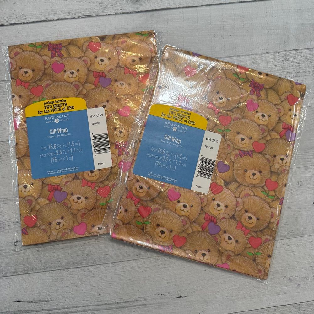 American greetings vintage‎ bear with hearts wrapping paper sheets, two packs